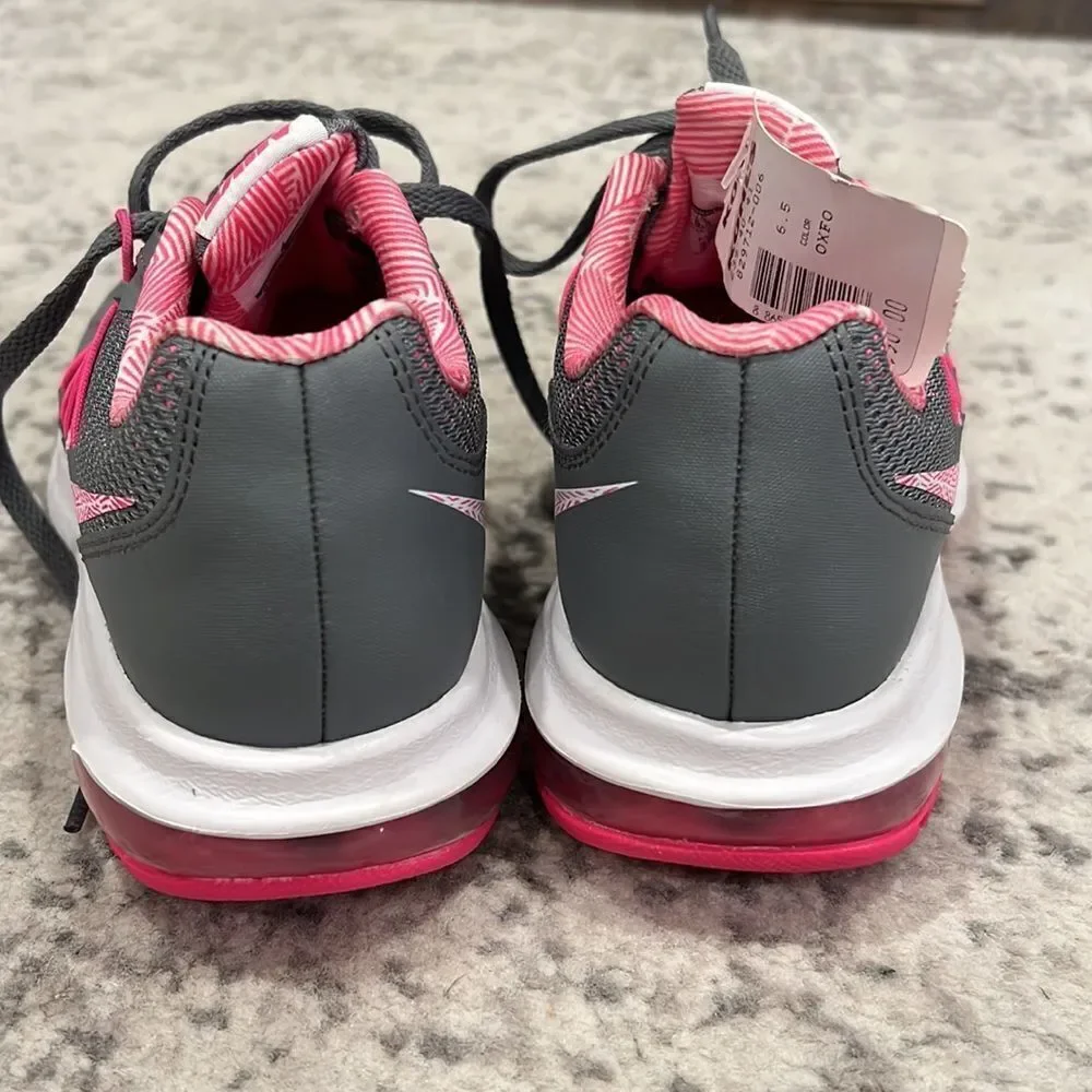 Nike Max Dynasty Women’s Running Shoes Size 6.5 worn once grey and pink Like new